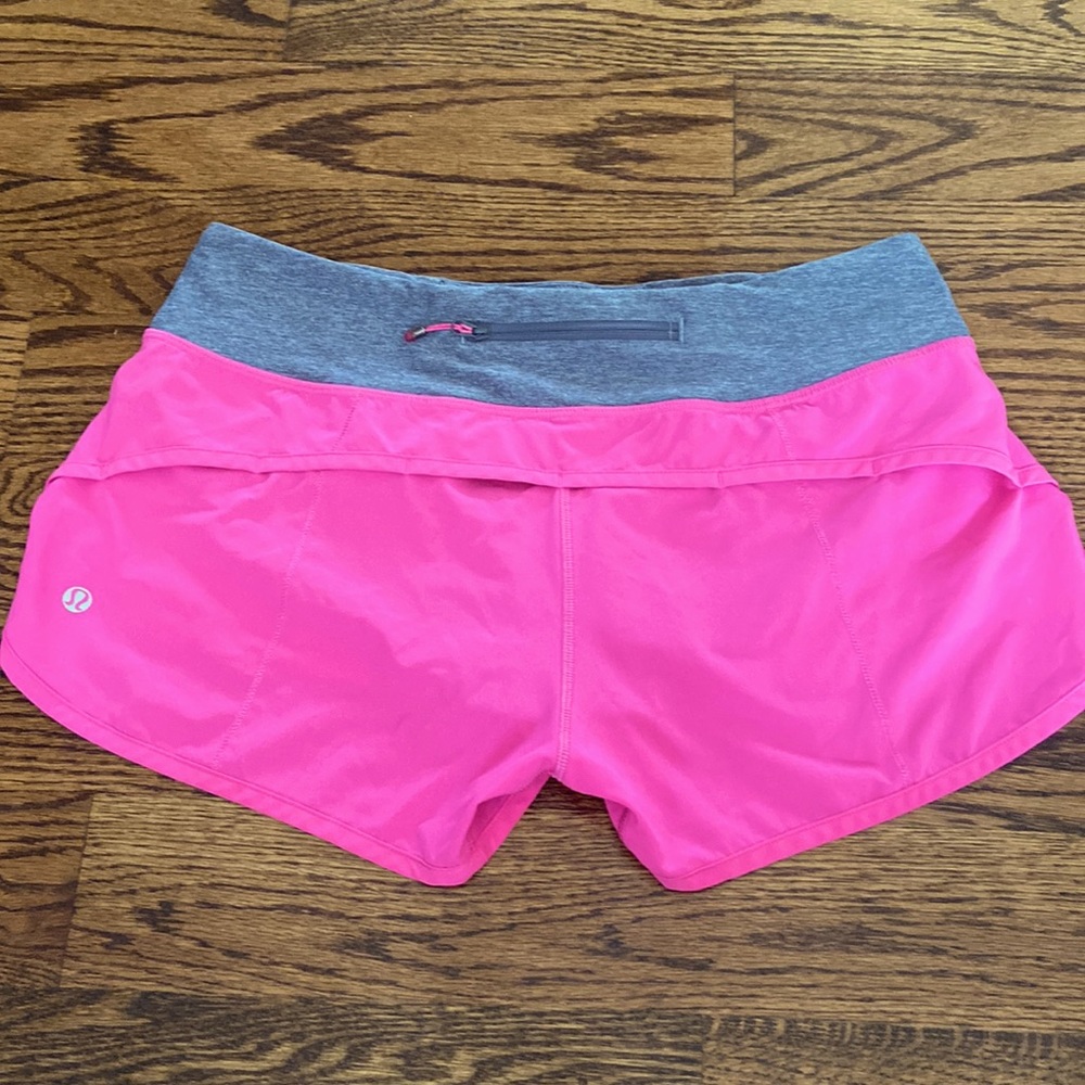 lululemon speed up pink 2.5" size 6